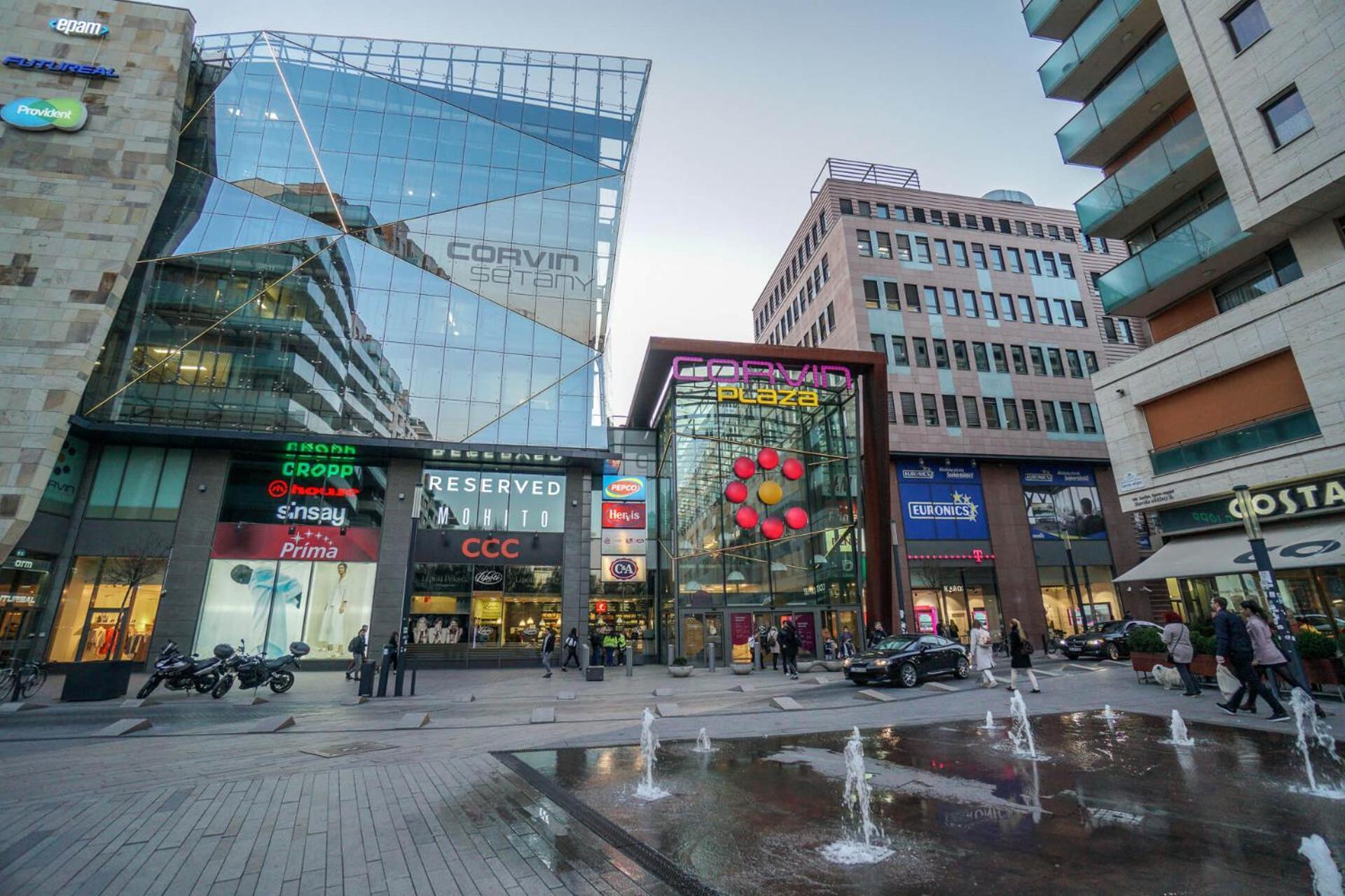 Mega Sale - Book Now - Corvin Royal Apartments Budapeste Exterior foto